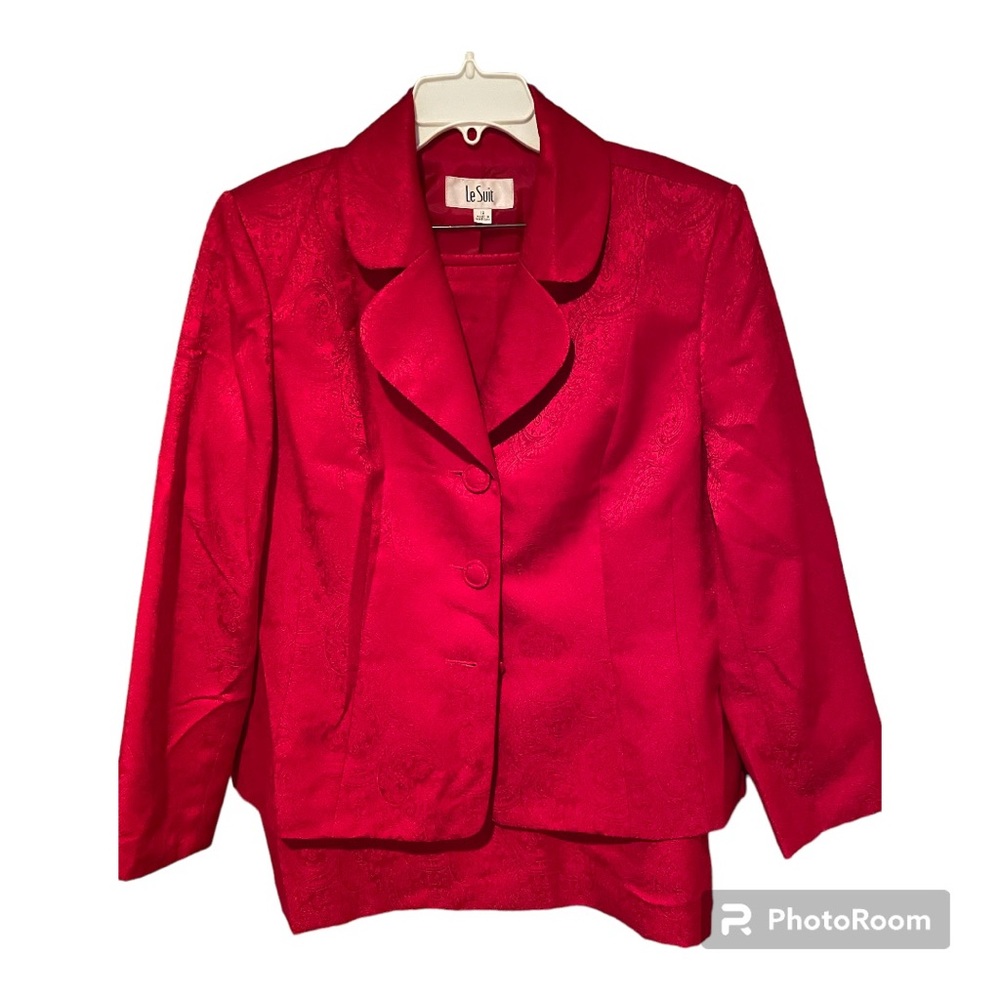Women’s 2 piece suit